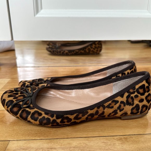 Banana Republic Calf Hair Leopard Flats with Bow Size 8 - Picture 2 of 6